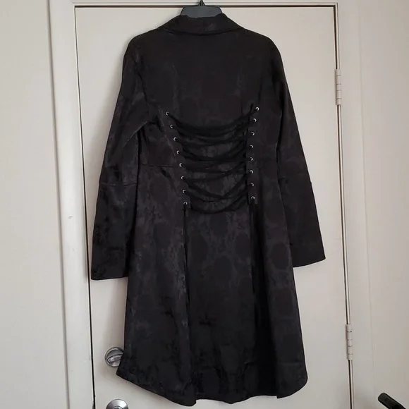 Like New Heart & Rose Brocade Coat - Picture 10 of 16